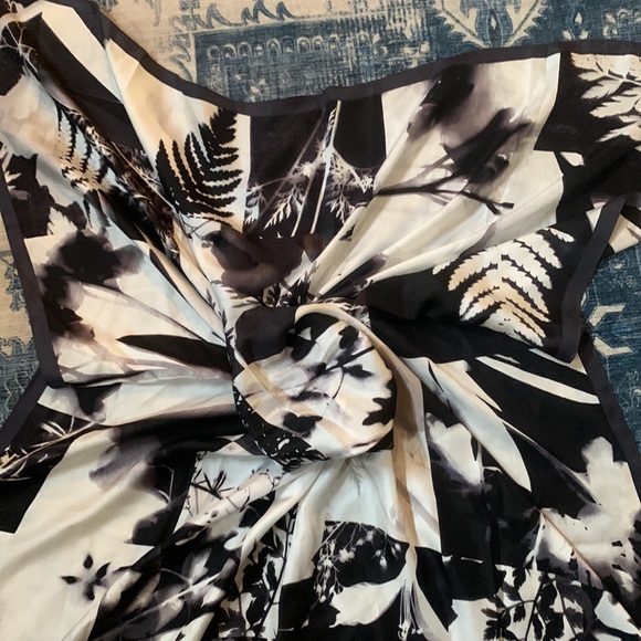 BCBGMaxAzaria silk scarf - Picture 5 of 5
